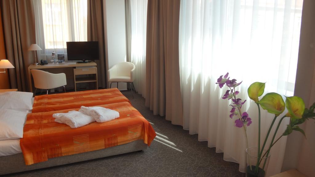 Hotel Ehrlich Prague Ngoại thất bức ảnh