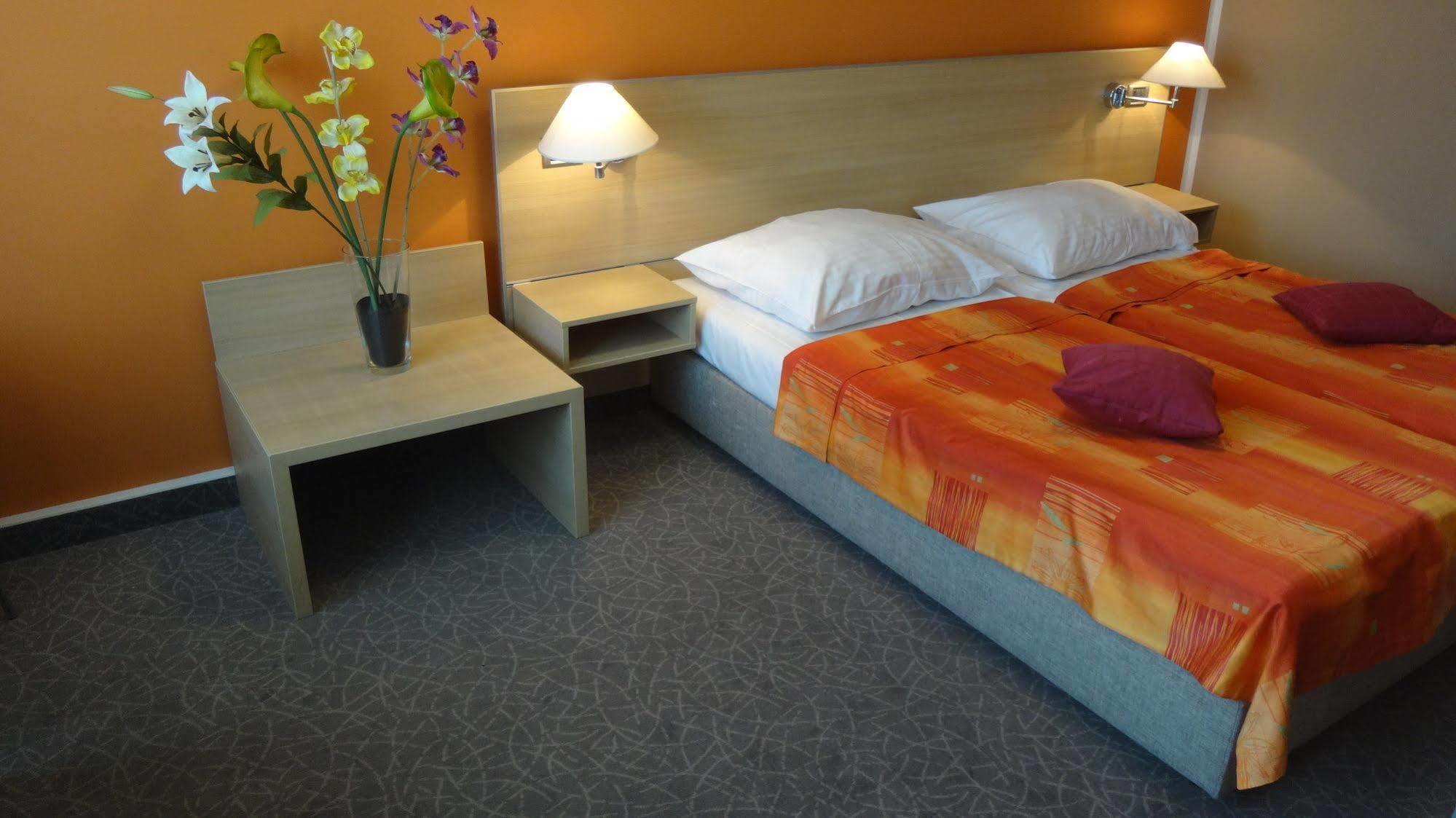 Hotel Ehrlich Prague Ngoại thất bức ảnh