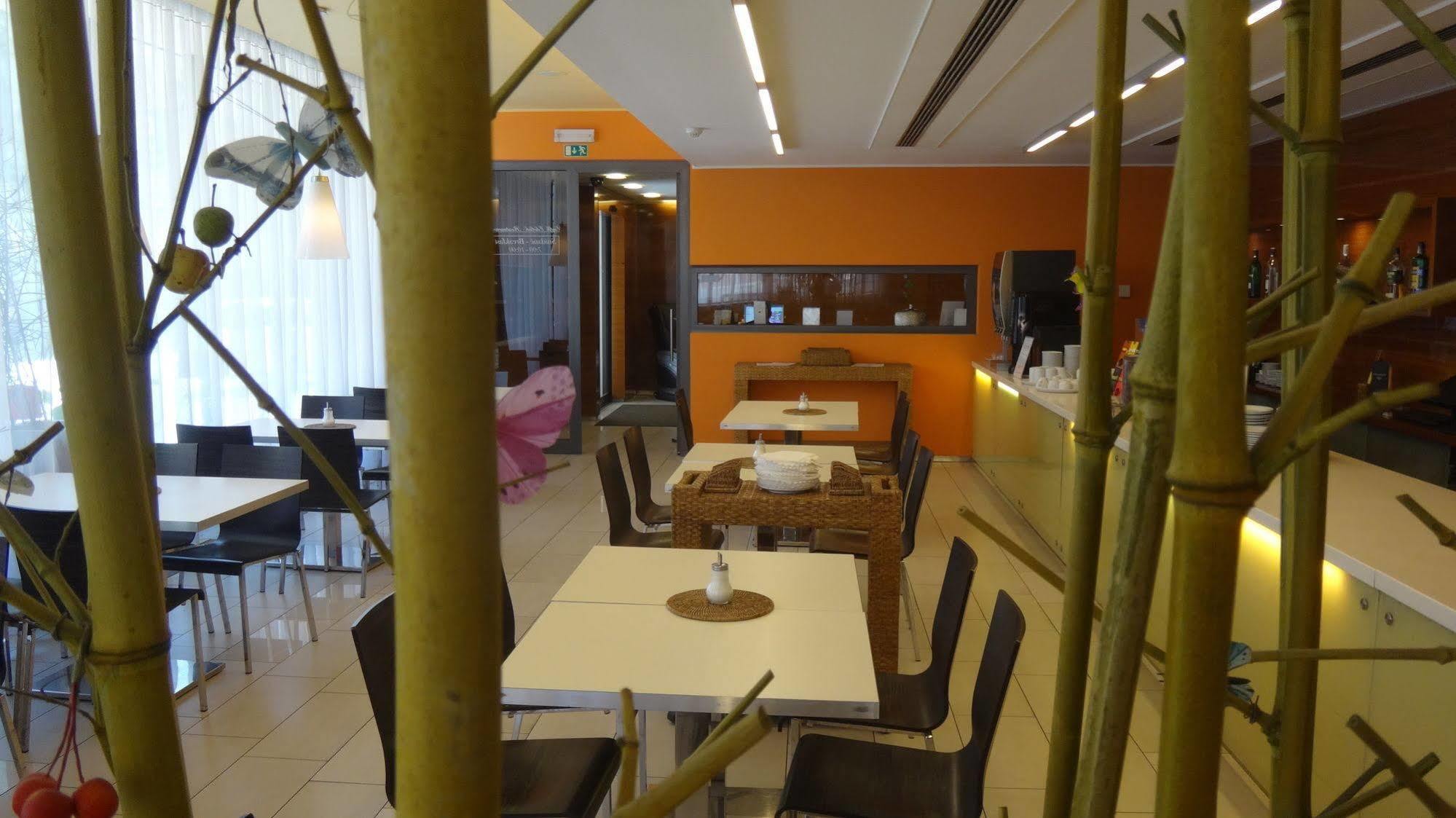 Hotel Ehrlich Prague Ngoại thất bức ảnh